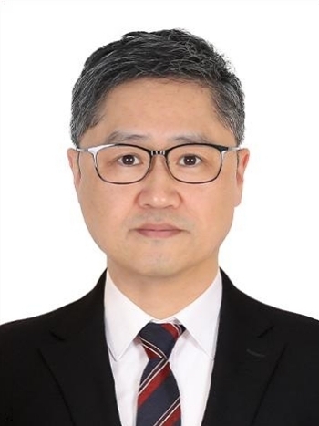 ▲ 한길수 영풍 전무가 1일 산업부 장관 포창을 받았다. ⓒ영풍