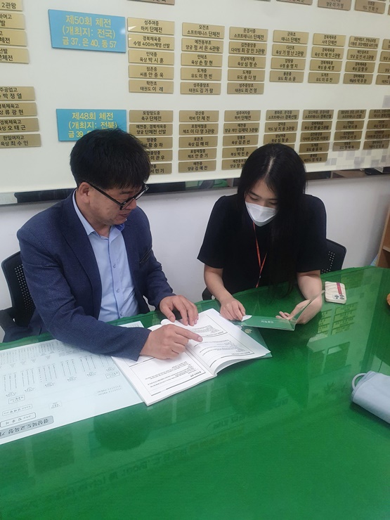 ▲ 경북교육청(교육감 임종식)은 6월부터 12월까지 흡연예방사업 신규 담당교원 역량 강화 및 흡연율이 높은 고등학교의 흡연율 감소를 위해 올해 처음으로 학교 방문 컨설팅을 추진한다.ⓒ경북교육청