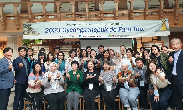 ▲ 경북도와 경북문화관광공사는 지난달 30일부터 2일까지 3박 4일간 싱가포르 주요 여행업계 관계자 등 21명을 경북으로 초청해 테마형 경북 관광상품 출시를 위한 관광홍보 설명회 및 팸투어를 진행했다.ⓒ경북관광공사