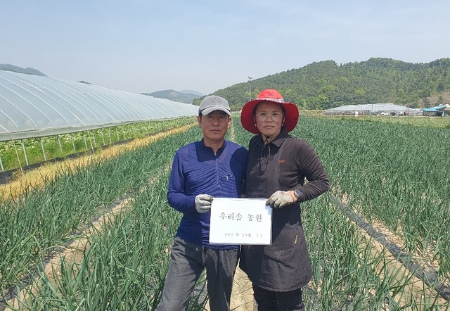 ▲ 공주시 우리솔농원 정종범·권진희 부부.ⓒ충남세종농협