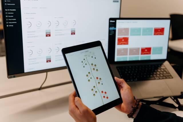 ▲ 소스ag의 AI 스마트팜 솔루션.ⓒSK네트웍스