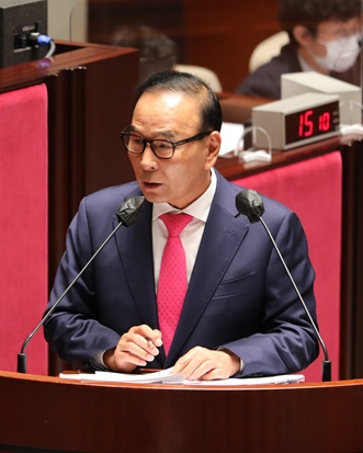 ▲ 박덕흠 의원이 질의하는 장면.ⓒ박덕흠 의원실