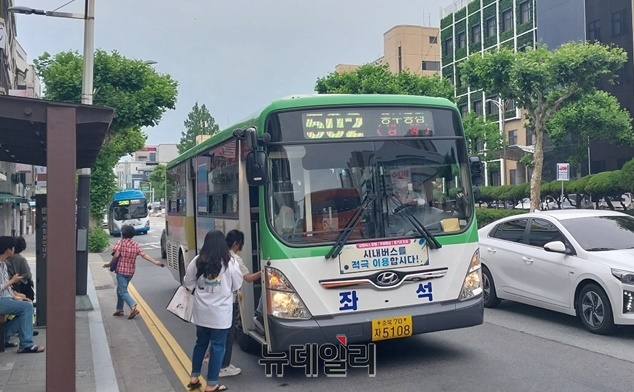 ▲ 청주시가 시내버스 노선을 대폭 개선한다.ⓒ최중기 기자