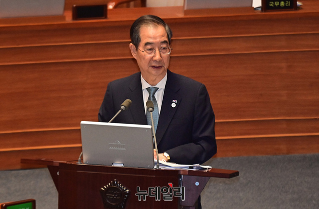 ▲ 한덕수 국무총리가 13일 오후 국회에서 열린 본회의 경제분야 대정부질문에서 의원들의 질문에 답하고 있다. ⓒ이종현 기자