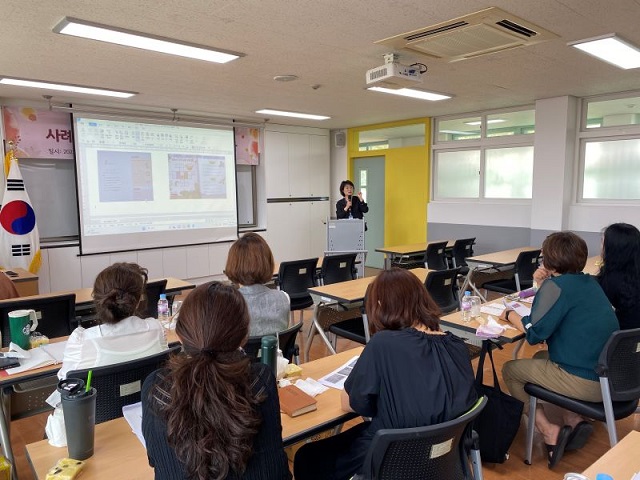 ▲ 포항교육청기초학력거점지원센터는 13일 포항, 영덕, 청송 지역 학습코칭단 50명을 대상으로 6월 사례회의를 진행했다.ⓒ포항교육지원청