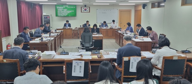 ▲ 충북도의회 건설소방위원회.ⓒ충북도의회