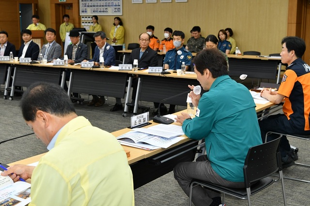 ▲ 경산시(시장 조현일)는 16일 경산시청 대회의실에서 통합방위협의회 위원 20여 명이 참석한 가운데 ‘2023년도 2분기 경산시 통합방위협의회의’를 개최했다.ⓒ경산시