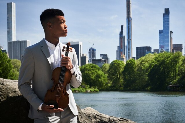 ▲ 한국계 미국 바이올리니스트 랜들 구스비.ⓒ빈체로