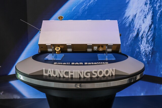 ▲ 국내 최초로 기술 국산화에 성공한 '초소형 SAR위성'ⓒ한화시스템