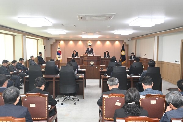 ▲ 대전 대덕구의회 고향·공원 사랑연구회가 21일 정책개발 연구용역 착수보고회를 가졌다.ⓒ대덕구의회