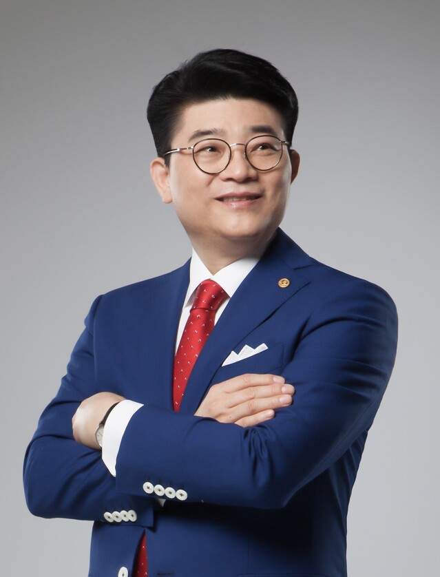 ▲ 최철홍 보람그룹 회장.ⓒ보람그룹