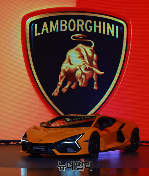 ▲ V12엔진과 3개 전기모터를 탑재한 레부엘토의 모습 ⓒ뉴데일리