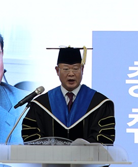 ▲ 충북보건과학대학교 제5대 박용석 총장이 26일 대학에서 취임식을 가졌다.ⓒ충북보건과학대