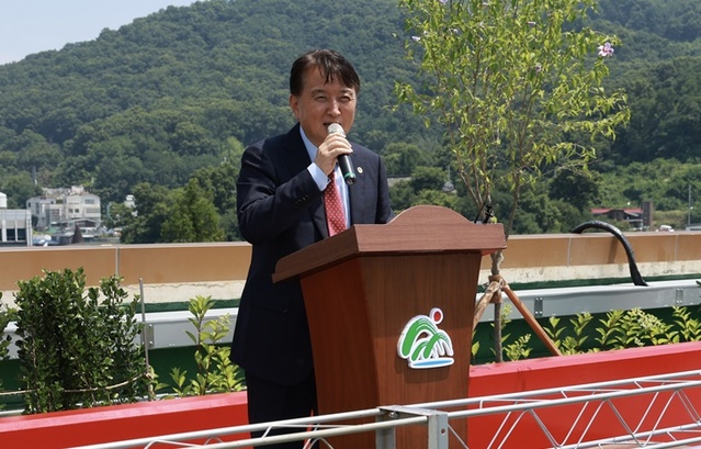 ▲ 충북도청 옥상에 조성된 하늘공원이 문을 열었다.ⓒ충북도