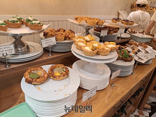 미식 브랜드… 현대백화점 압구정점 가스트로 테이블 | Save Internet 뉴데일리 [르포] 푸드코트 NO! 미식 브랜드… 현대백화점... 