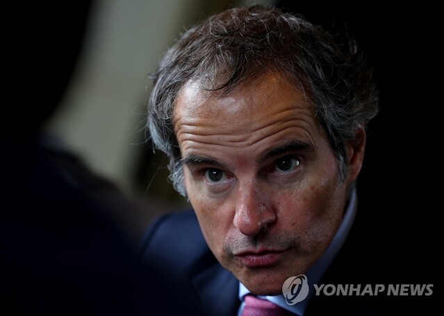 ▲ 라파엘 그로시 국제원자력기구(IAEA) 사무총장이 8일 오후 서울 종로구 포시즌스호텔에서 연합뉴스와 인터뷰를 하고 있다. ⓒ연합뉴스