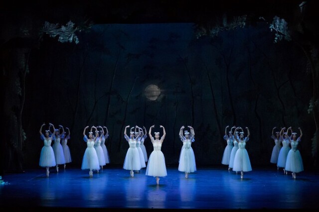 ▲ 발레 '지젤' 공연 장면.ⓒ경기아트센터