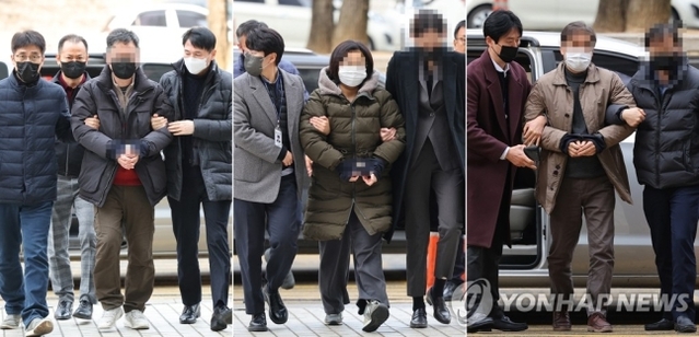 ▲ 동남아 국가에서 북측 인사들과 접촉해 지령을 받고 활동한 혐의를 받는 경남진보연합 관계자들이 2023년 1월 31일 오후 영장실질심사를 받기 위해 서울 서초구 서울중앙지법에 출석하고 있다. ⓒ연합뉴스