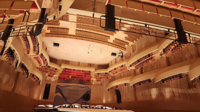 ▲ 부천아트센터 만석 테스트 음향 측정 장비 설치 모습.ⓒ부천아트센터