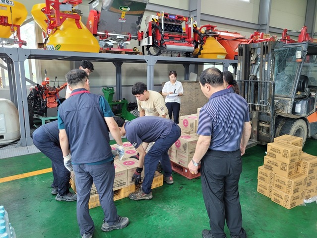 ▲ 예천군(군수 김학동)이 유례가 없는 기습 폭우로 인명과 지역 피해에 신속하게 대응하고 복구하기 위해 안간힘을 쓰고 있다.ⓒ예천군