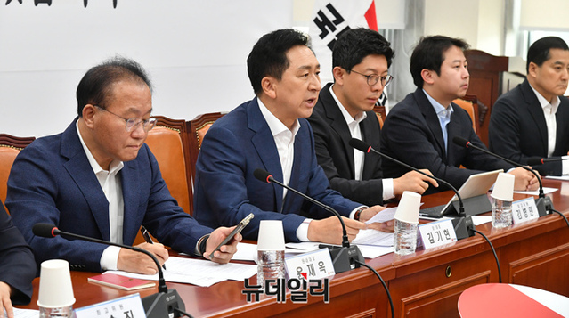 ▲ 김기현 국민의힘 대표가 지난 20일 오전 국회에서 열린 최고위원회의에서 모두발언을 하고 있다.ⓒ이종현 기자