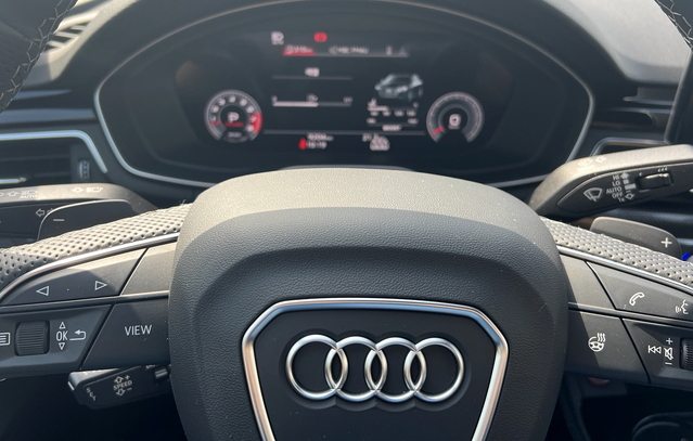 ▲ 시승 첫날은 비가 왔다 그쳤다 반복해서 안전 운전에 주력했다. ⓒ김재홍 기자