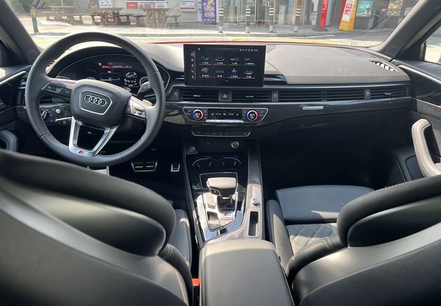 ▲ 내부 인테리어는 화려하지 않지만 정석적이고 무난한 느낌이다. ⓒ김재홍 기자