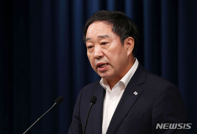 ▲ 강승규 대통령실 시민사회수석이 26일 오전 서울 용산 대통령실 청사에서 집회·시위 제도 개선 관련 국민참여토론 결과 브리핑을 하고 있다.ⓒ뉴시스