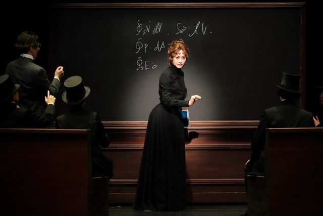 ▲ 뮤지컬 '마리퀴리' 일본 도쿄 공연 장면.ⓒ아뮤즈엔터테인먼트