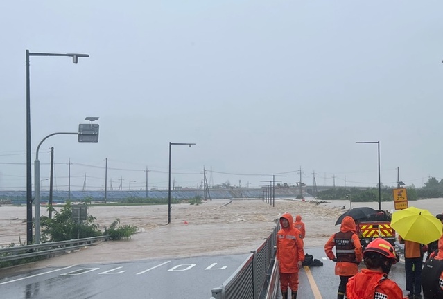 ▲ 국무조정실이 감찰결과를 발표했다.사진은 참사 당시 침수 장면.ⓒ청주서부소방서