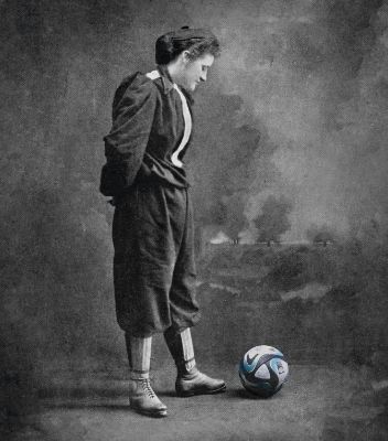 ▲ 1895년 영국 레이디스풋볼클럽을 창단한 여자축구 선구자 네티 허니볼. ⓒHyundai