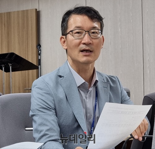 ▲ 조수창 세종시 시민안전실장은 1일 정음실에서 최근 폭우 피해와 관련해 기자간담회를 하고 있다.ⓒ이길표 기자