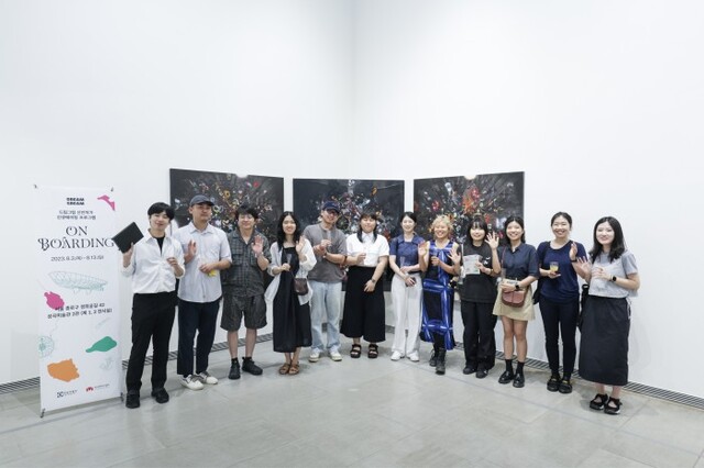 ▲ 한성자동차 드림그림 '온보딩' 전시 오프닝 단체사진.ⓒ한국메세나협회