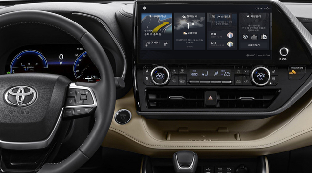 ▲ LG유플러스는 토요타의 7인승 SUV '하이랜더(HIGHLANDER)'에 U+Drive 기반의 '토요타 커넥트(Toyota Connect)'를 탑재한다고 밝혔다.ⓒLG유플러스