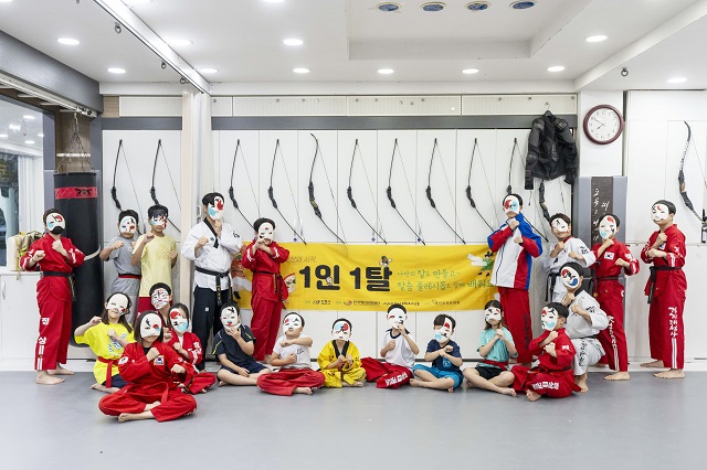 ▲ 안동시는 문화도시 조성사업의 하나로 ‘메이드 인 안동-1인 1탈’사업을 추진하고 있다.ⓒ안동시