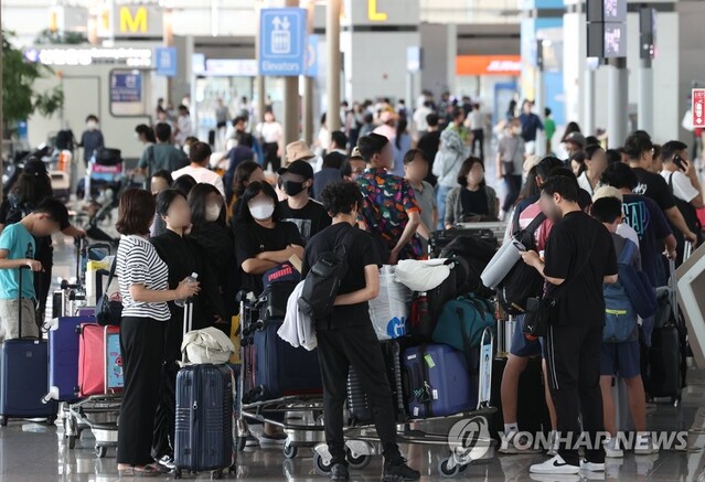 ▲ 인천국제공항 제1터미널이 이용객으로 붐비고 있다. ⓒ연합뉴스