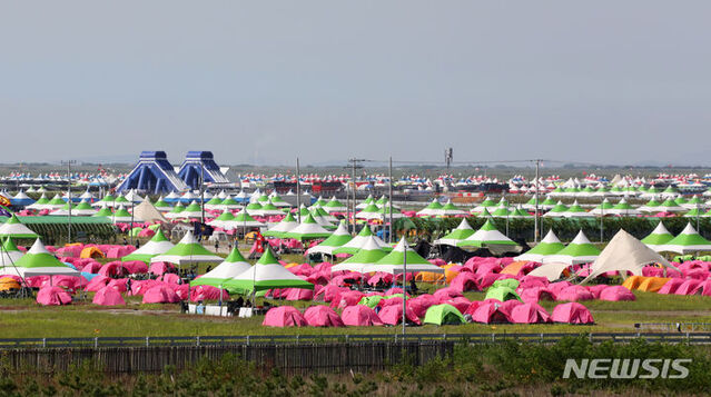 ▲ 연일 폭염이 이어지고 있던 지난 3일 전북 부안군 '2023 새만금 제25회 세계스카우트잼버리' 숙영지 모습. ⓒ뉴시스