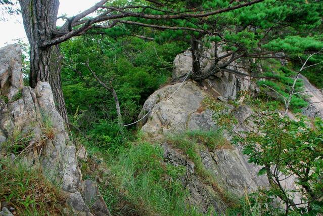 ▲ 신선봉 고스락에서 바라본 월악산 산등성.ⓒ진경수 山 애호가