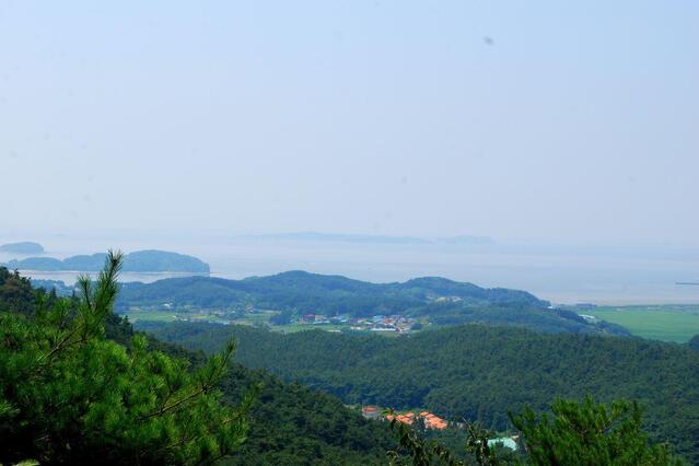 ▲ 1호 쉼터에서 바라본 서해바다.ⓒ진경수 山 애호가