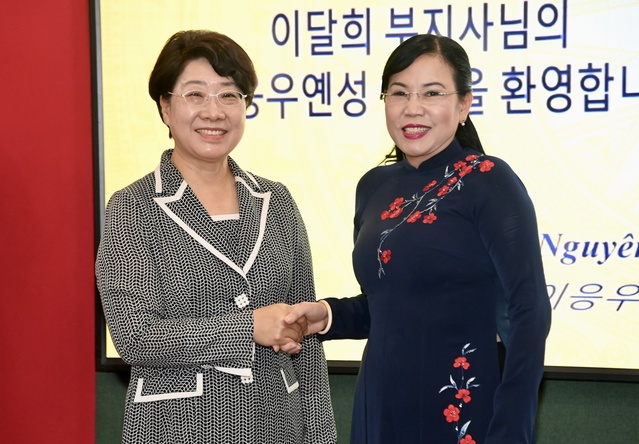 ▲ 이달희 부지사가 10일 응우옌 탄 하이(Nguyen Thanh Hai) 타이응우엔성 당서기를 만나 상호협력을 논의했다.ⓒ경북도