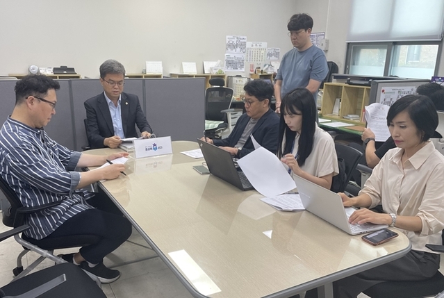 ▲ 충북도가 기자회견을 열어 저출산 대책을 발표했다.ⓒ충북도