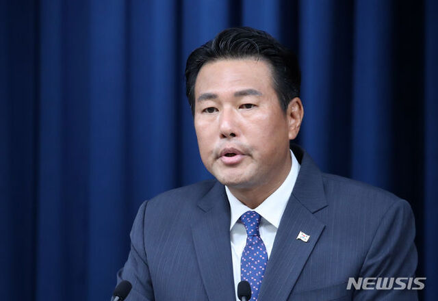 ▲ 김태효 국가안보실 1차장이 17일 서울 용산 대통령실 청사에서 한미일 정상회의 관련 브리핑을 하고 있다.ⓒ뉴시스