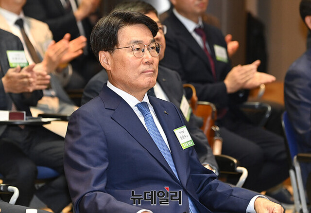 ▲ 최정우 회장은 윤석열 정부 출범 후 '패싱 논란'을 겪고 있다. ⓒ뉴데일리DB