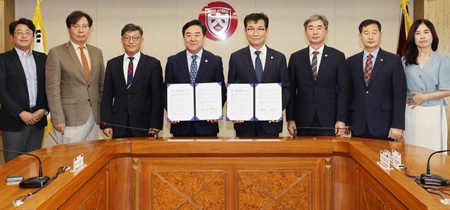 ▲ 충북교육청과 충북대가 우수 교원 확보 업무협약을 체결했다.ⓒ충북교육청