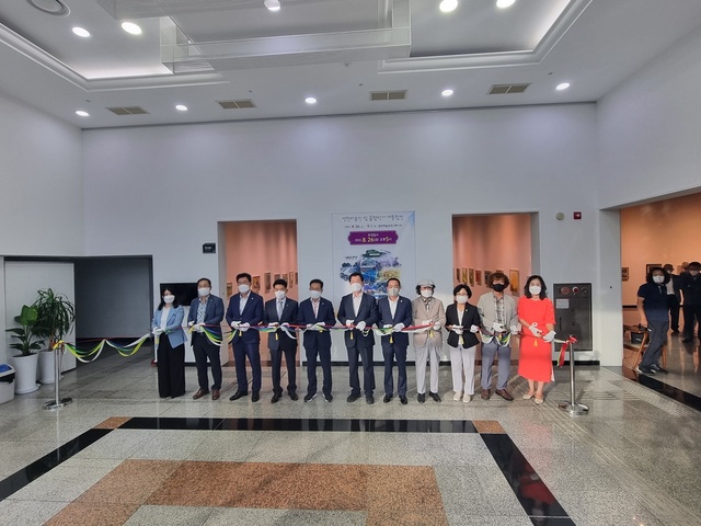 ▲ (사)한국미술협회 영천지부(지부장 최종윤, 이하 영천미협)는 8월 25일부터 31일까지 7일간 영천예술창작스튜디오에서 ‘2023 영천미술인 및 출향작가 대통합 전시회’를 개최한다.ⓒ영천시