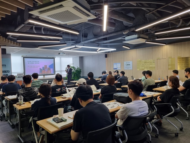 ▲ 하반기 첫 '분양대행자 법정 교육' 현장. ⓒ한국부동산분양서비스협회