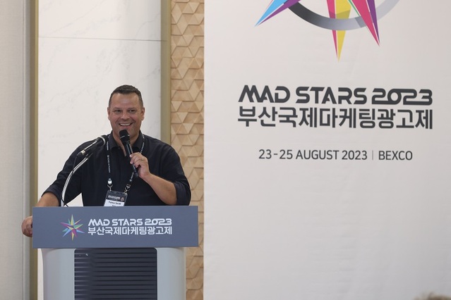 ▲ 2023 부산국제마케팅광고제 파비오 세이들(Fabio Seidl) 키노트 세션. ⓒ브랜드브리프