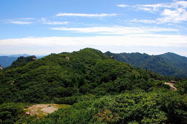 ▲ 문수봉에서 천왕봉으로 이어지는 산등성.ⓒ진경수 山 애호가