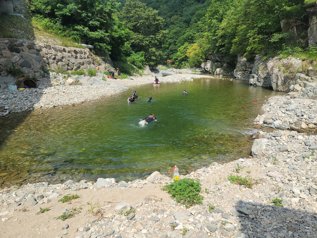▲ 경북도는  안전감찰은 여름 휴가철을 맞아 사람들이 많이 모이는 하천과 계곡 등 물놀이 안전관리 사항에 대한 전반적인 실태를 확인·점검했다.ⓒ경북도