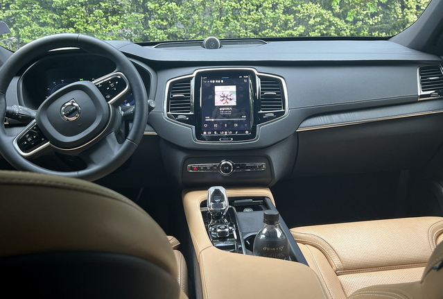 ▲ 깔끔하고도 럭셔리한 느낌을 주는 인테리어. ⓒ김재홍 기자